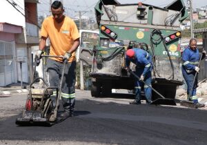 Secretaria de Transporte alcança 27 bairros com a Operação Tapa-Buraco em janeiro