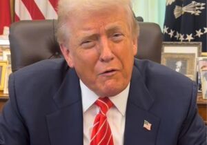 Trump diz que aumentará tarifa global de 10% para 15%  