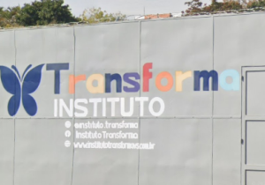 Doação de computadores permitirá cursos profissionalizantes para jovens do Instituto Transforma