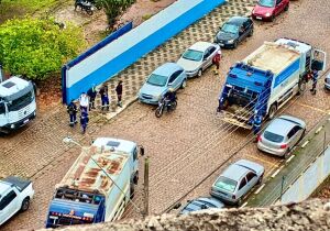 Estacionamento de caminhões de coleta gera queixas no Jardim Japão em Suzano