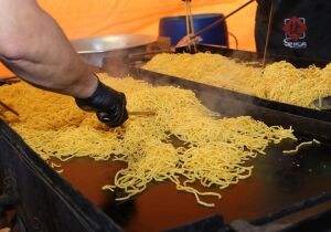 Bunkyo realiza Festival do Yakisoba celebrando a cultura nipônica no mês de aniversário de Suzano