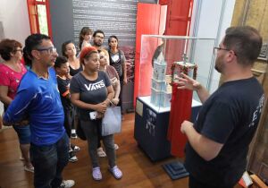 Suzano celebra Dia Nacional da Libras com evento e curso para servidores