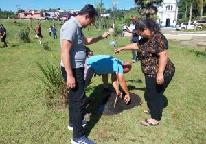 Meio Ambiente lança projeto 'Árvore do Meu Bairro' com plantio na praça da Igreja do Baruel