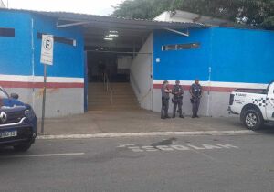 Ex-aluno invade escola com facão no Cidade Boa Vista