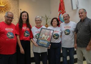 Rezadeira há 33 anos é a homenageada do cartaz da Festa do Divino de Mogi 2026