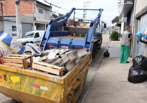 Meio Ambiente apreende caçambas irregulares na região norte