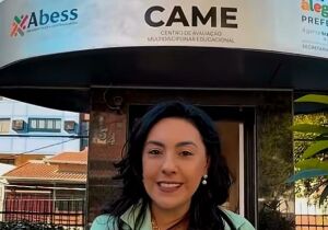 Priscila Gambale participa de encontro nacional de Educação em Porto Alegre