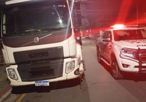 Caminhão roubado avaliado em mais de R$ 608 mil é encontrado em Guararema