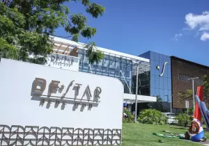 Bolsonaro apresenta boa evolução de cirurgia no ombro