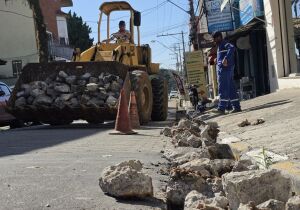 Poá inicia recapeamento asfáltico na Rua Hermógenes La Regina