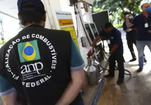 Em três meses, ANP fez 21 autuações por preço abusivo de combustível