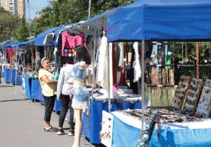 Feira de artesanato é opção no Parque Max Feffer todo fim de semana