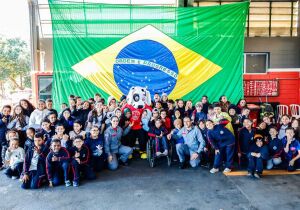 Cerimônia marca formatura de 187 alunos no programa 'Bombeiro na Escola'