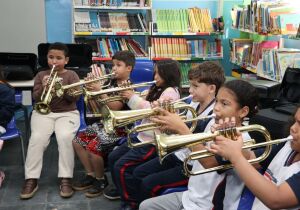 Projeto musical oferece novos aprendizados às crianças da rede suzanense de ensino