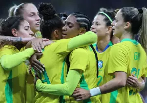 Seleção feminina encara Estados Unidos esta noite em São Paulo