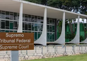Defesa diz que Bolsonaro não autorizou uso de vídeo de IA em convenção