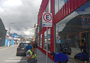 Transporte reforça sinalização vertical no mês de junho e bate recorde de ações no ano