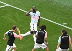 Com goleada, nova geração belga provoca EUA por suspensão anulada