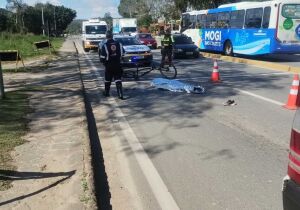Ciclista morre após ser atropelado na Mogi-Bertioga