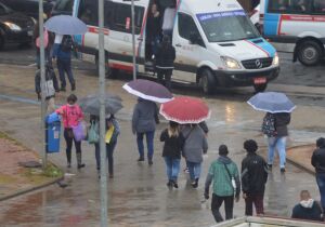 Defesa Civil emite alerta para fortes tempestades