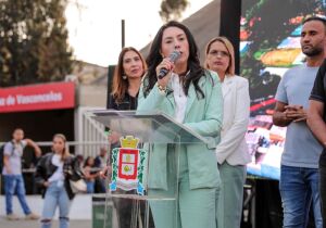 Priscila anuncia revitalização de praças em evento dos 100 anos da estação