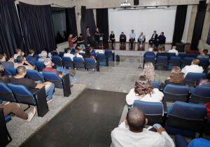 Suzano apresenta avanços na gestão de resíduos da construção civil em encontro no Cineteatro