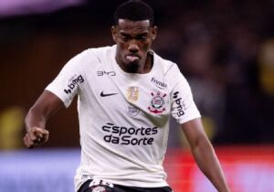 Corinthians negocia venda de André ao Nottingham Forest