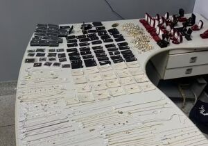 Homem é preso após furtar cerca de R$ 15 mil em joias em Itaquá