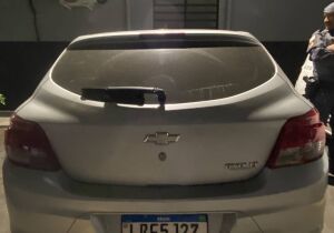 Carro roubado no Rio de Janeiro é recuperado em Itaquá