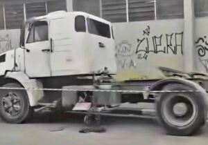 Homem é encontrado morto dentro de caminhão na Vila Amorim em Suzano