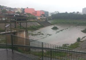 Equipes da Prefeitura de Mogi trabalham para atendimento a problemas causados pelas chuva