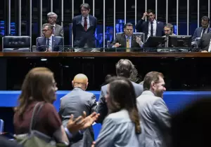 Alcolumbre diz que Senado vota fim da escala 6x1 após as eleições