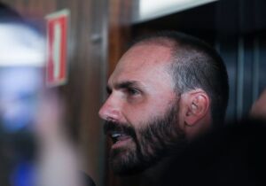 Primeira Turma do STF mantém condenação de Eduardo Bolsonaro