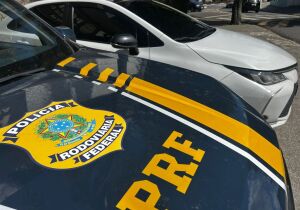 PRF recupera, na Dutra em Arujá, veículo roubado que era utilizado para viagens compartilhadas 