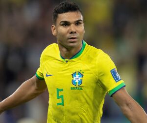 Brasil vence com gol de Casemiro e garante classificação na Copa