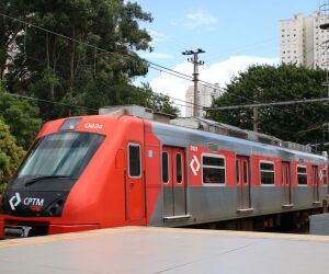 Trens da Linha 11-Coral circulam de forma intercalada entre Brás e