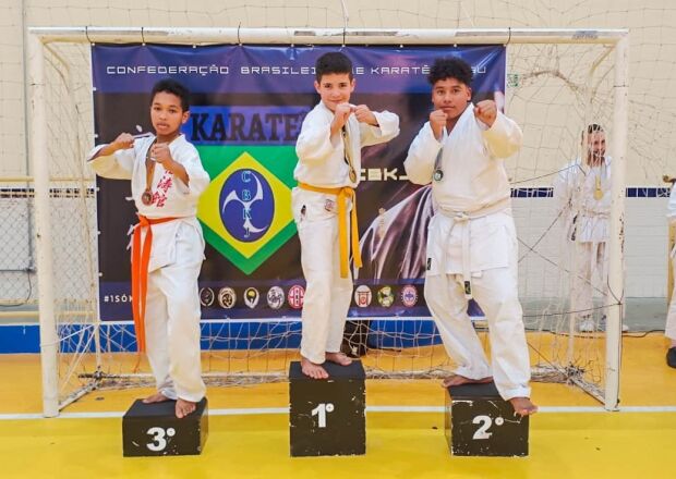 Atletas de karatê de Ferraz se destacam em campeonato brasileiro