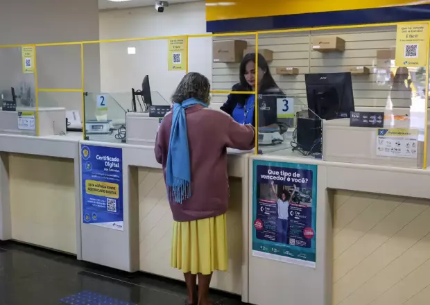 Mais de 488 mil aposentados já foram aos Correios contestar descontos