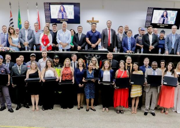 Câmara homenageia Profissionais do Ano de 2025 em sessão nesta sexta