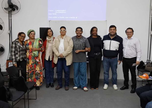 Prefeito empossa novos membros do Conselho Municipal de Promoção da Igualdade Racial
