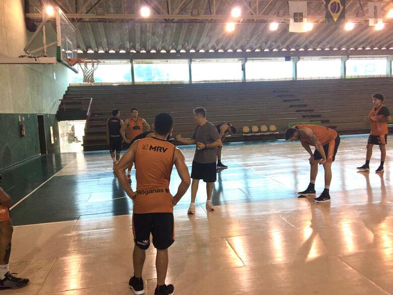Mogi Basquete faz última treino antes do jogo desta quinta-feira (8)