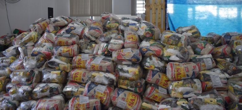 Vacinação Solidária já arrecadou mais de 11 toneladas de alimentos na região