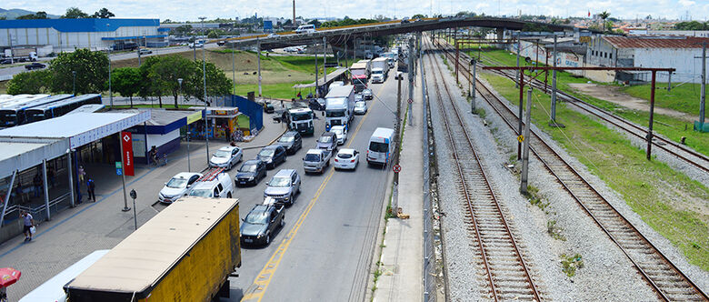 Ferrovia divide cidade e traz as características dos lados Sul e Norte