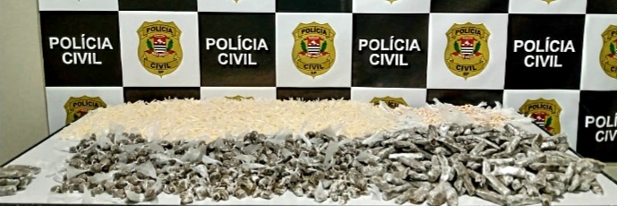 Setor de Investigações de Poá prende suspeitos com mais de cinco quilos de drogas próxima a estação