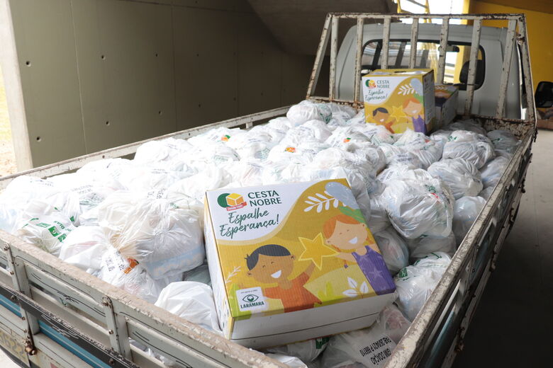 Suzano recebe doação de empresa com 2,5 toneladas de alimentos