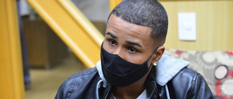 Influencer mogiano, Kleber Martins faz sucesso na internet com vídeos de humor