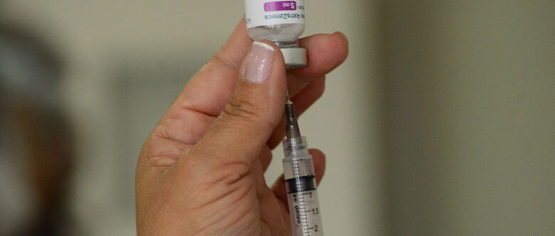 Doses que sobram são utilizadas na “xepa da vacina” na região