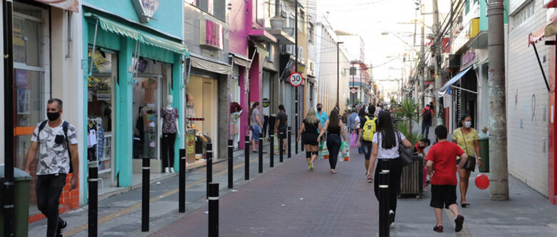 Medida beneficia os empreendedores de rua licenciados da cidade e é exclusiva para 2021