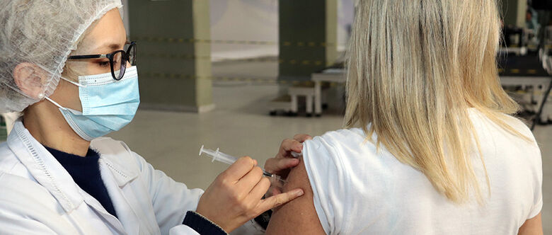Campanha de vacinação contra a Covid-19 passa a contemplar neste sábado (24/07) os suzanenses maiores de 28 anos de idade