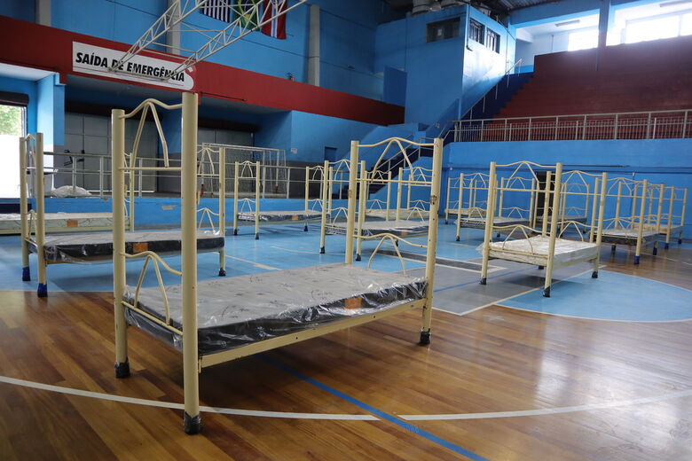 Complexo Poliesportivo Paulo Portela abriga 65 pessoas em situação de rua
